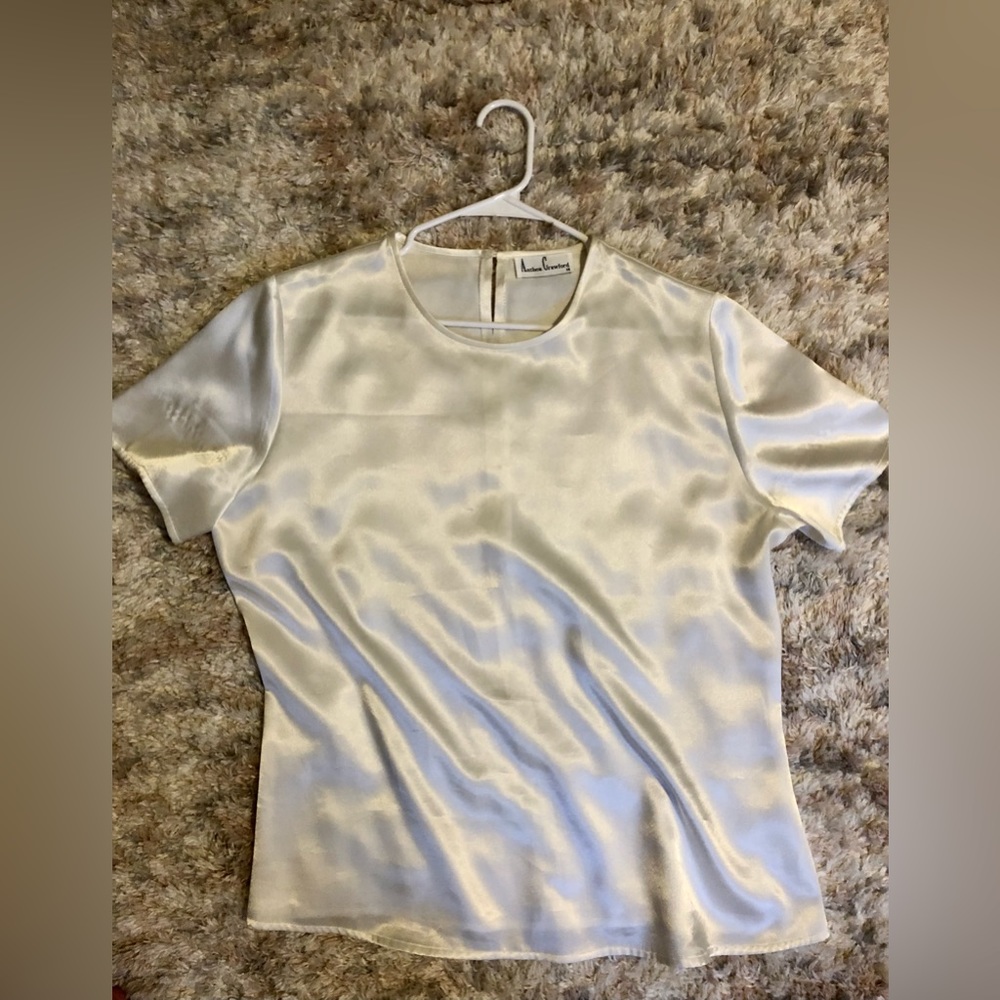 Crew Neck short sleeve blouse